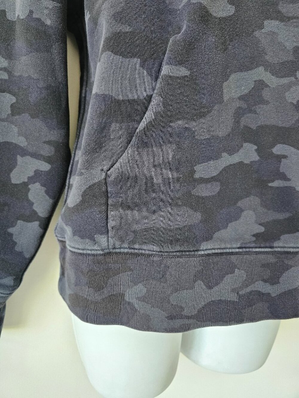 LULULEMON H3DC Black Camo Cotton Fleece Breathable Loungeful Hoodie Size 4 - Picture 5 of 9